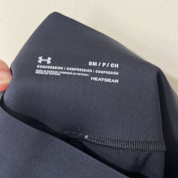 Under Armour Define The Run Reflective 7/8 Black Leggings Size Small - Picture 13 of 13